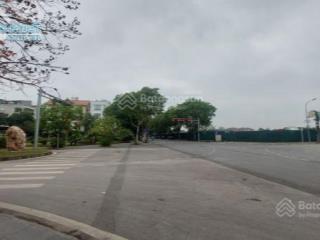 Bán căn góc mặt phố nguyễn văn hưởng, vị trí đẹp, tiện kinh doanh, diện tích 80m2, giá 300tr/m2
