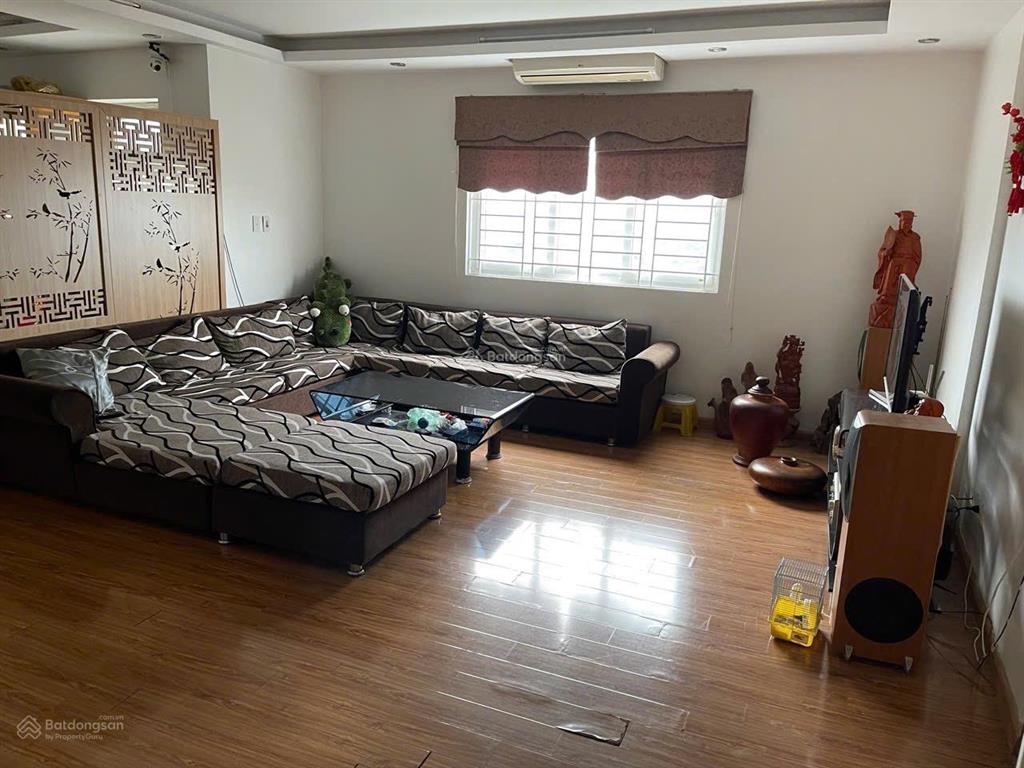 Chính chủ bán căn góc 3pn, dt 112m2 tại tòa nhà 282 lĩnh nam, tầng cao, giá 61 triệu/m2