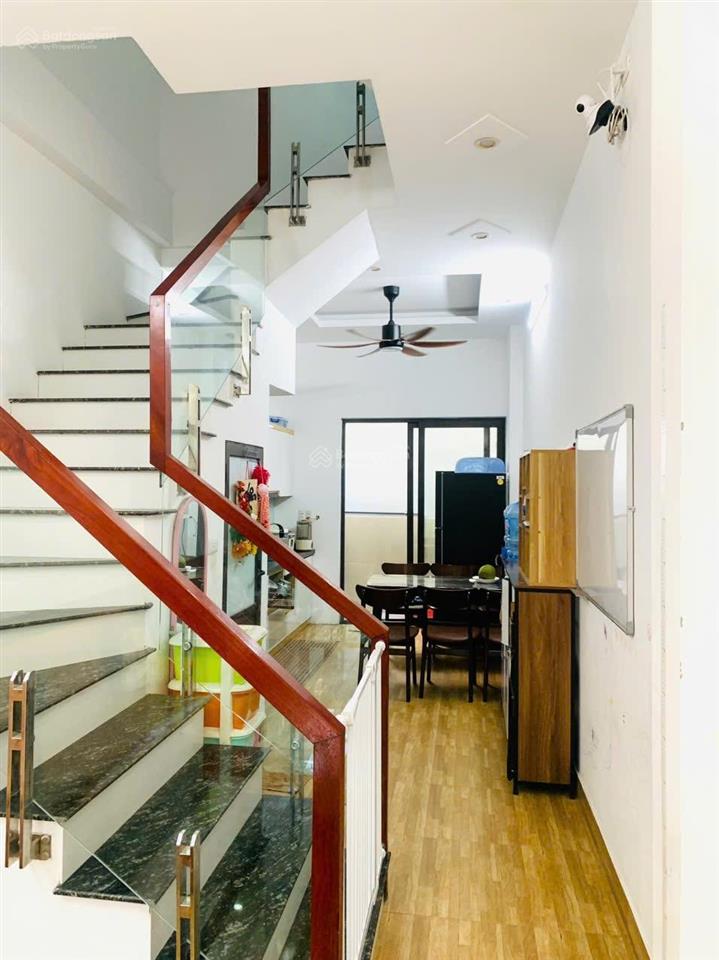 Bán nhà riêng tại giang biên, gần trường cấp 1,2 lê quý đôn, dt 42m2, giá chỉ 7,1 tỷ