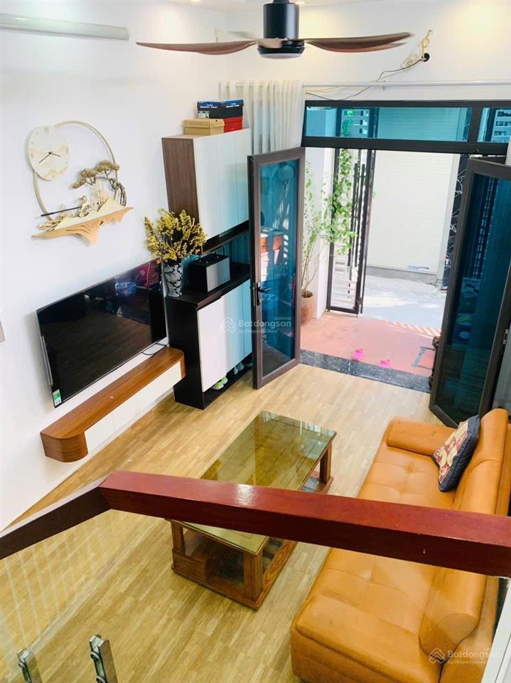 Bán nhà riêng tại giang biên, gần trường cấp 1,2 lê quý đôn, dt 42m2, giá chỉ 7,1 tỷ