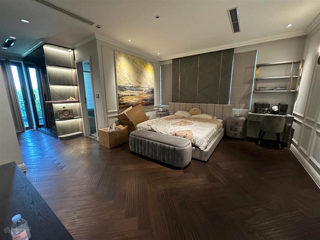 Sẵn sổ đỏ bán biệt thự đơn lập vinhomes riverside phân khu bằng lăng, diện tích 495m2, giá 370 tỷ