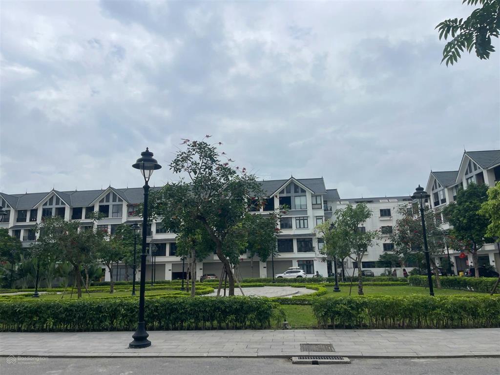 Hiếm bán nhà hinode royal park mặt công viên bđs sẵn dòng tiền 20tr/tháng