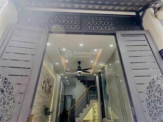 Bán nhà chính chủ nhờ bán 1 tỷ 690 nguyễn thái sơn gò vấp  2pn, 2wc  sổ hồng riêng