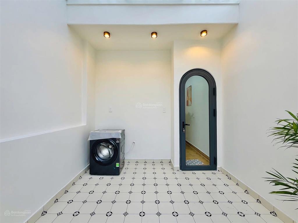 Chủ kẹt vốn cần bán gấp 1 tỷ 950 nhà nơ trang long bình thạnh đầy đủ nội thất, 34m2, sổ hồng riêng