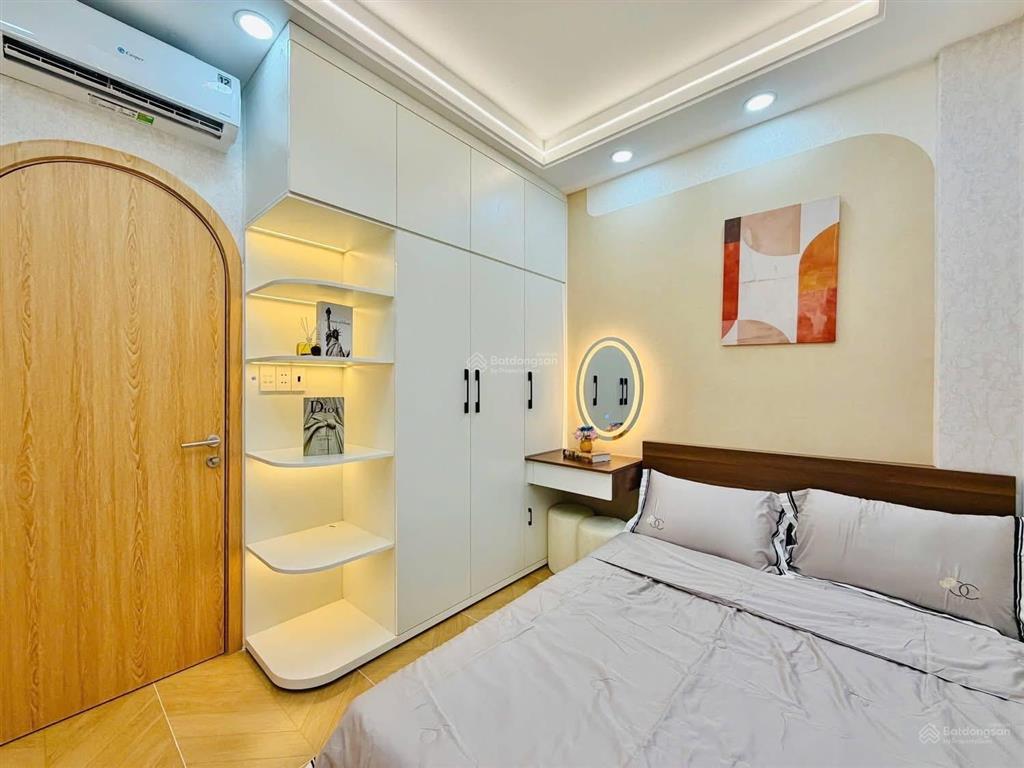 Chủ kẹt vốn cần bán gấp 1 tỷ 950 nhà nơ trang long bình thạnh đầy đủ nội thất, 34m2, sổ hồng riêng