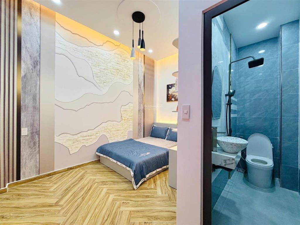 Chú sáu bán gấp nhà đường lê quang định p1 gò vấp, 3 phòng ngủ, hẻm ôtô  sổ hồng riêng