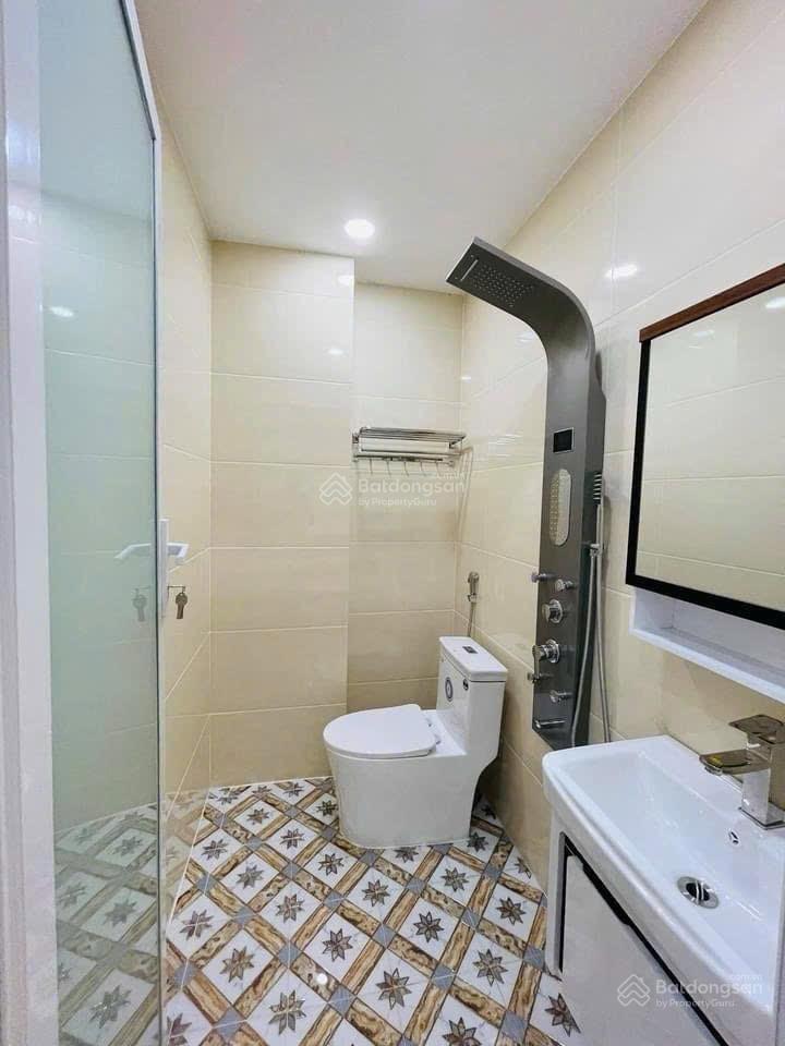 Bán gấp nhà 80m2 hẻm xe hơi đường thành thái p14 quận 10, sổ hồng riêng  pháp lý chuẩn