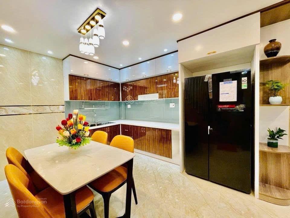 Bán gấp nhà 80m2 hẻm xe hơi đường thành thái p14 quận 10, sổ hồng riêng  pháp lý chuẩn