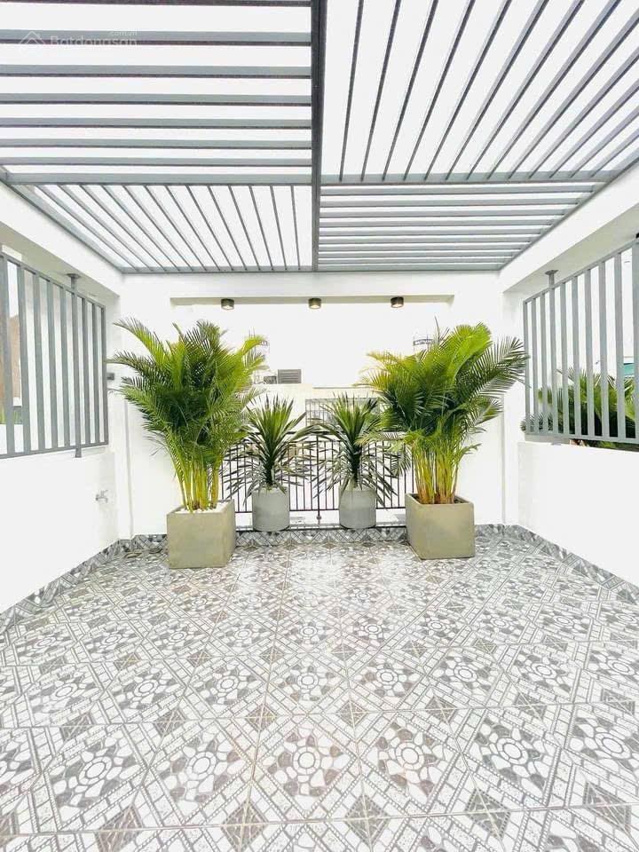 Bán gấp nhà 80m2 hẻm xe hơi đường thành thái p14 quận 10, sổ hồng riêng  pháp lý chuẩn