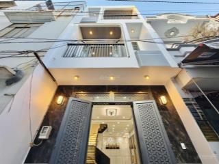 Chủ đi nước ngoài cần bán gấp 30m2 đường nguyễn biểu quận 5  sổ hồng riêng