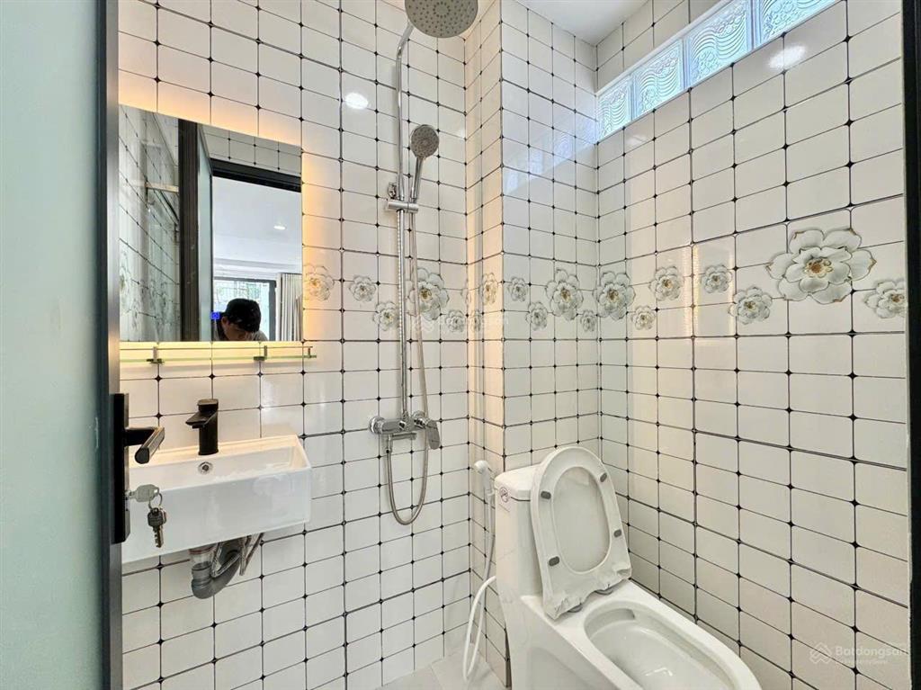 Cho thuê căn hộ ban công thang máy nguyễn cửu vân bình thạnh gần cầu thị nghè bờ kè hoàng sa q1, q3