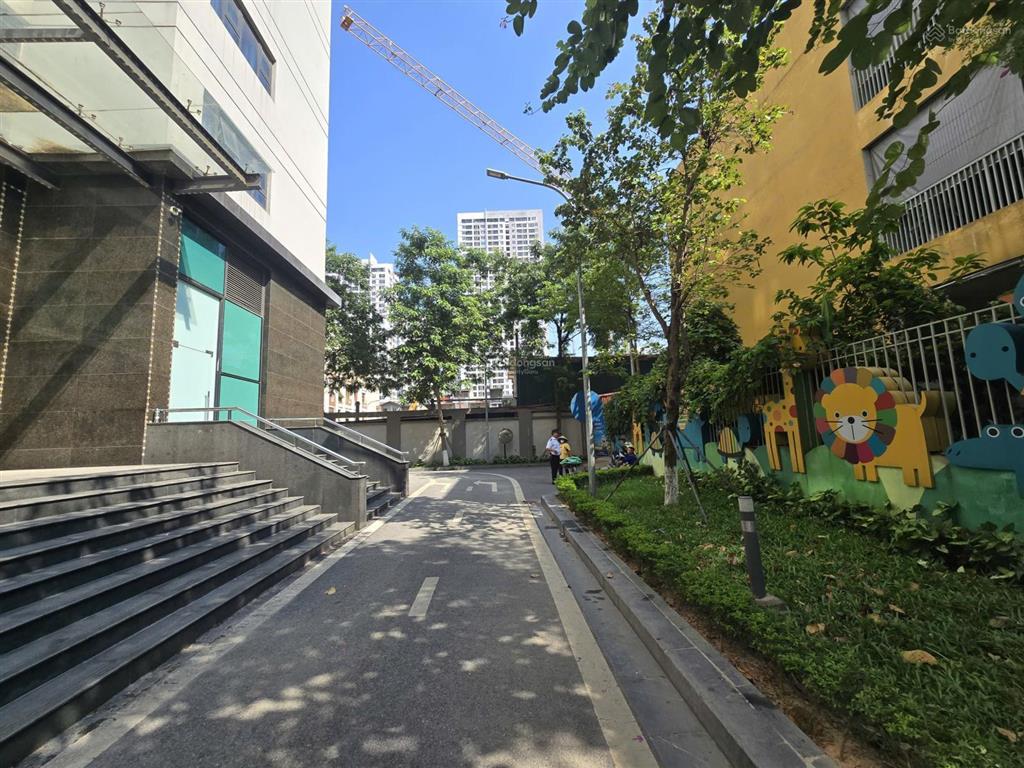 Chính chủ cho thuê shophouse 350m2 tại số 47, goldseason thanh xuân