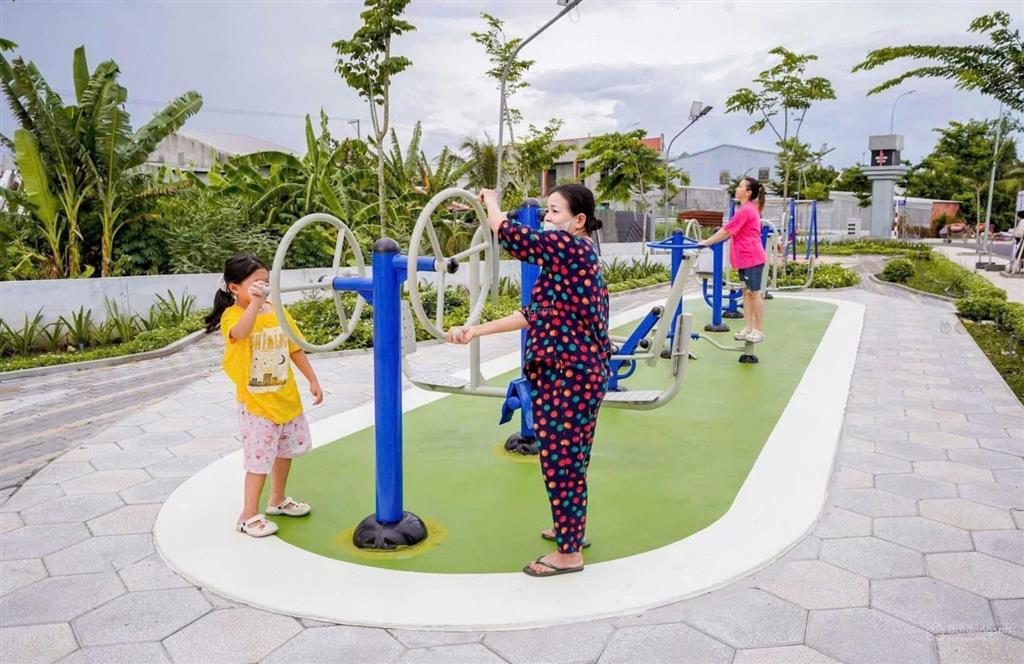 Đất nền vị trí đẹp giá chỉ 1 tỷ 050 sổ sẵn, công chứng ngay!