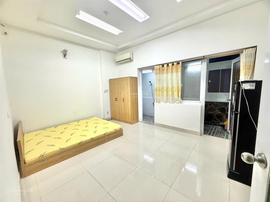 Cho thuê phòng trọ tách bếp, lầu thấp khu trung sơn 30m2, nội thất đầy đủ. 4,5 triệu/th