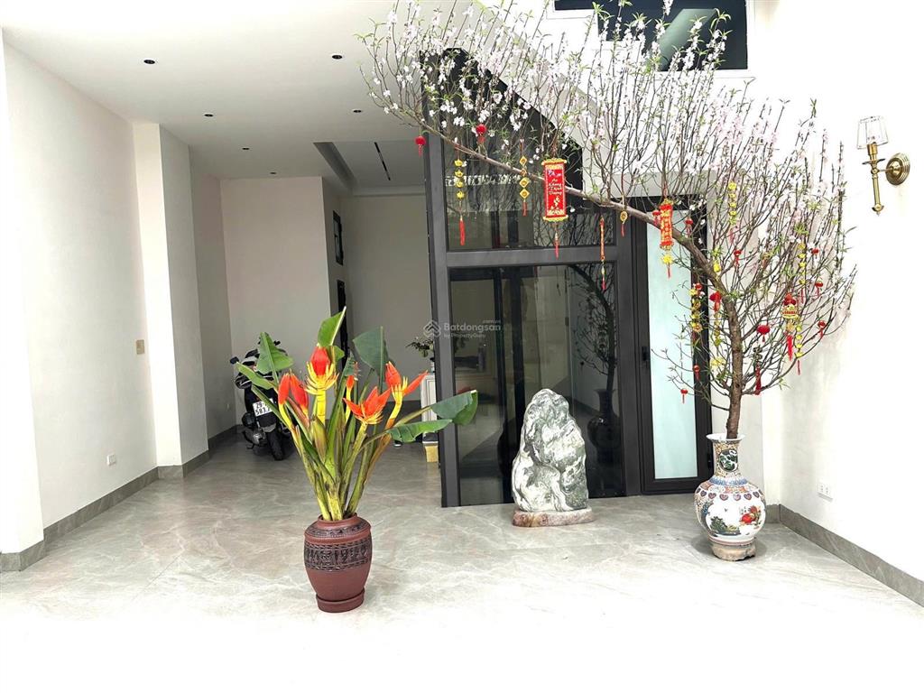 Cho thuê cửa hàng 48 ngõ 229 minh khai, 12 triệu vnd, 55m2, mặt tiền đẹp, tiện ích nhiều