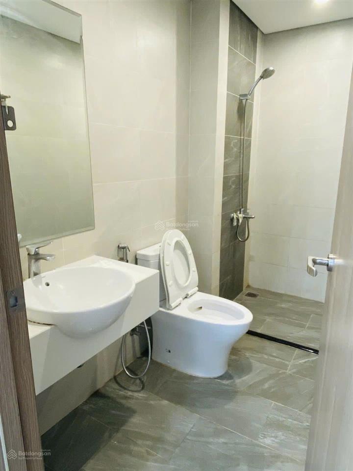 Chính chủ cho thuê căn góc 3pn2vs 82m2 tại toà sa1 vinsmart city  12,5 triệu/tháng