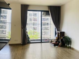 Chính chủ cho thuê căn góc 3pn2vs 82m2 tại toà sa1 vinsmart city  12,5 triệu/tháng