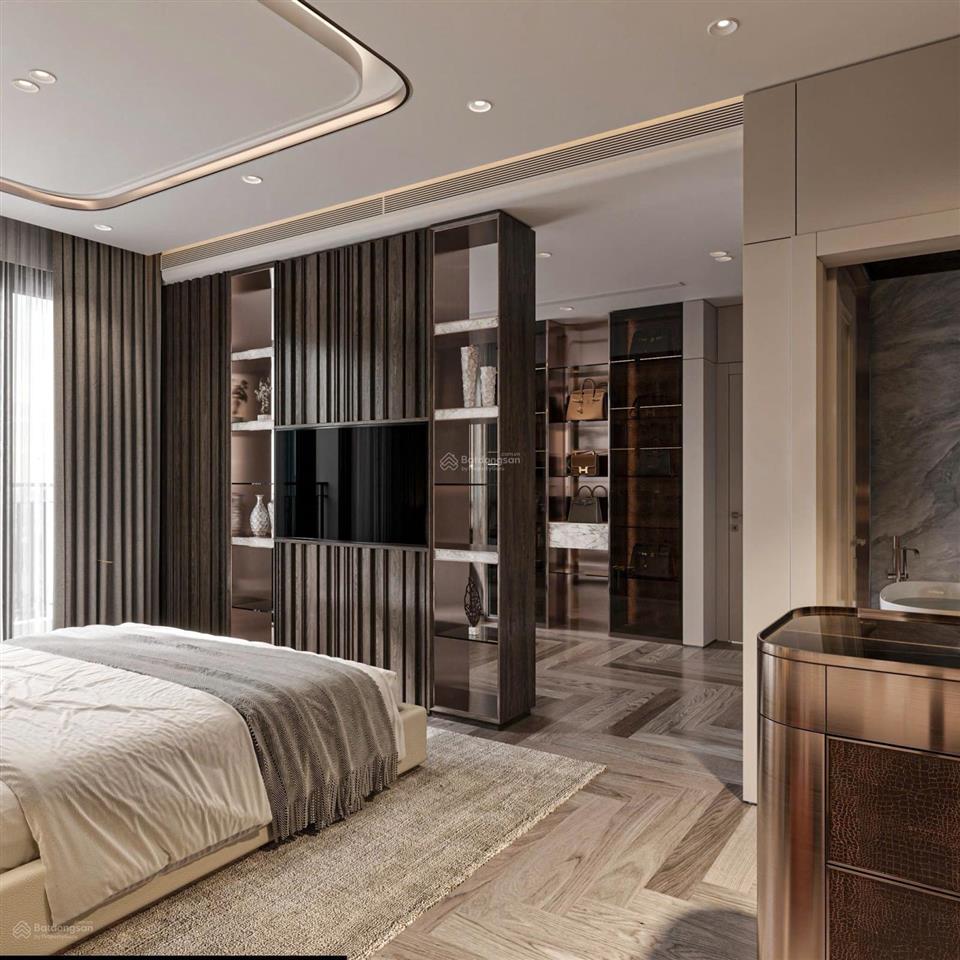 Cần cho thuê căn hộ 4 phòng ngủ siêu vip, full đồ, tầng trung, 180m2