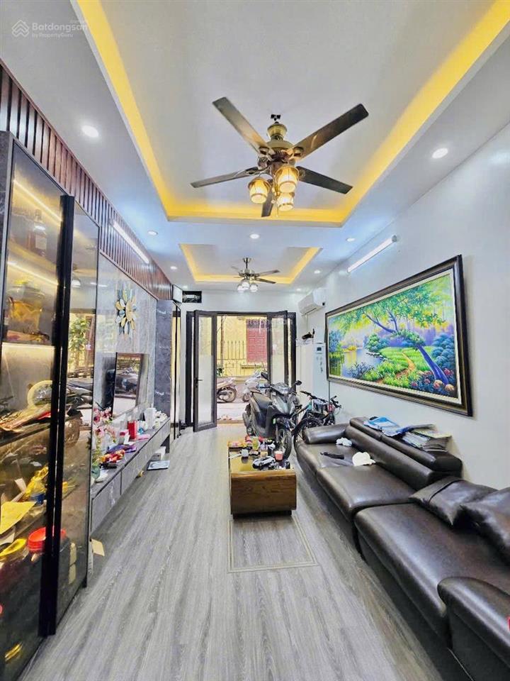 Duy nhất! lô góc yên hoà, 3 thoáng, 1 phút ra phố, gần ô tô, bagac đỗ cửa, ngõ sạch đẹp 44m2*5t.