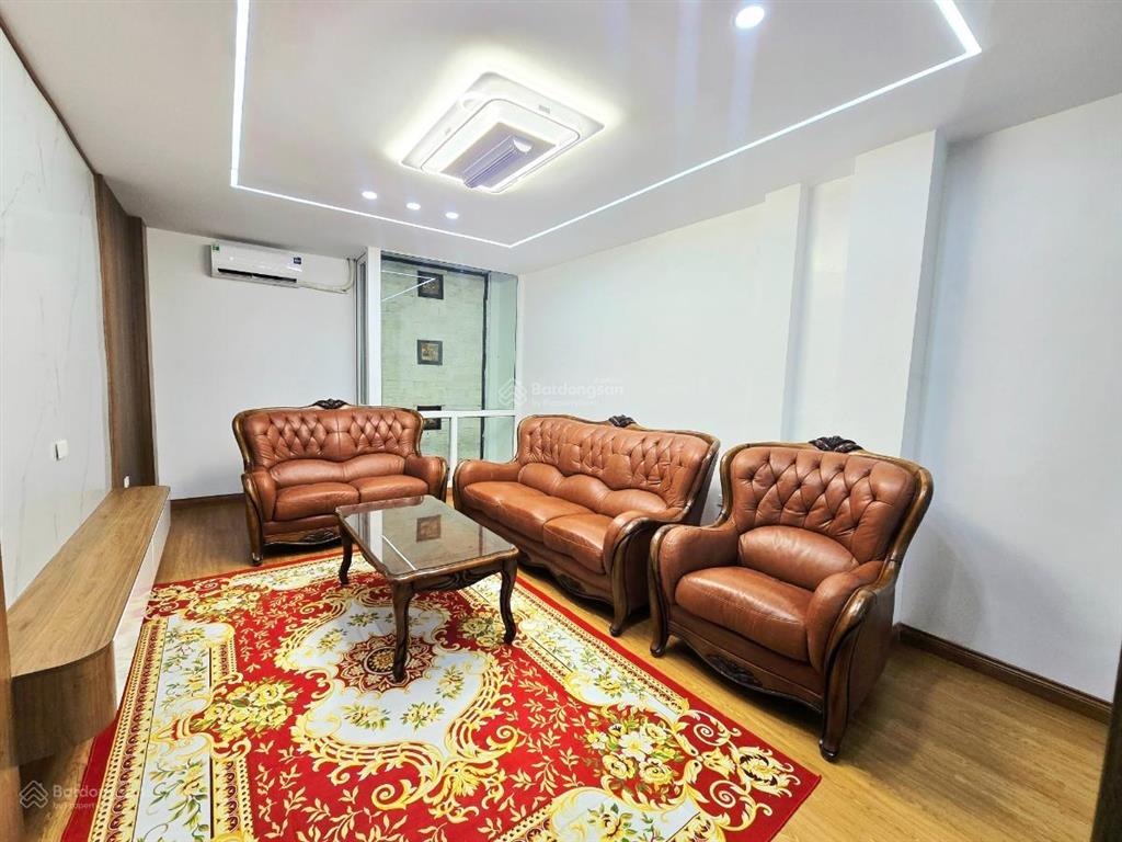 Nhà lô góc xuân thuỷ, vài bước ra mặt phố, ngõ thông siêu rộng ô tô tránh, kinh doanh 43m2*5t