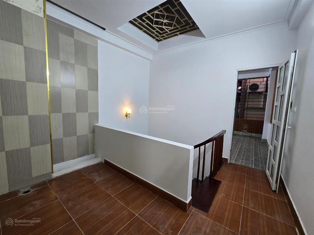 Nhà lô góc xuân thuỷ, vài bước ra mặt phố, ngõ thông siêu rộng ô tô tránh, kinh doanh 43m2*5t