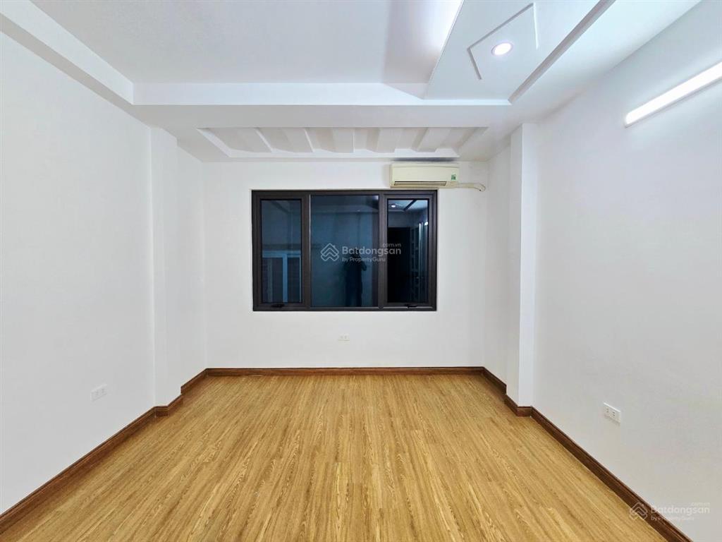 Nhà lô góc xuân thuỷ, vài bước ra mặt phố, ngõ thông siêu rộng ô tô tránh, kinh doanh 43m2*5t