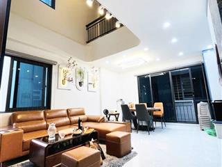 Chốt nhanh! lô góc cầu giấy, 2 thoáng, cực gần ô tô, bagac đỗ cửa, sát mặt phố, sổ vuông, 45m2*5t