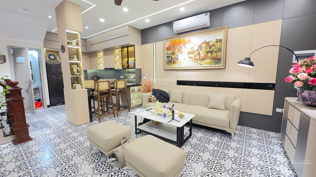 Sock! nhà nguyễn khang, ngõ bagac, trước nhà sh tránh nhau, sổ cực đẹp, không quy hoạch, 45m2*5t