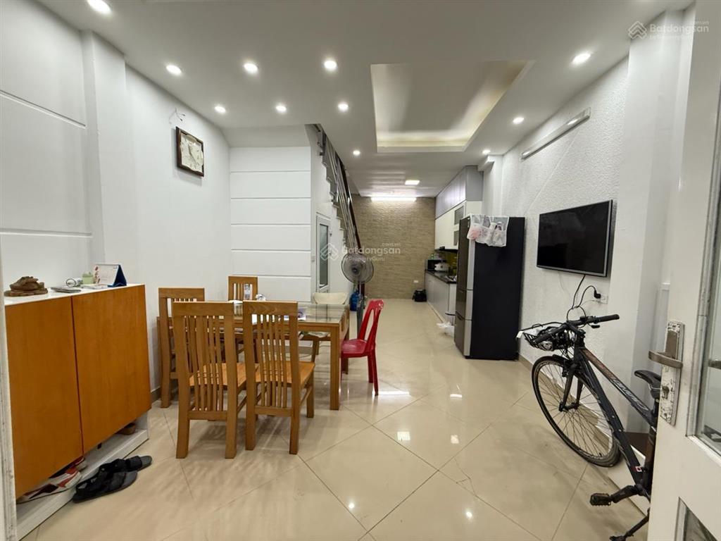 Quá hiếm! nhà nguyễn khang, ngõ nông, thông tứ tung, gần hồ điều hoà, tiện ích ngập tràn 43m2*5t.