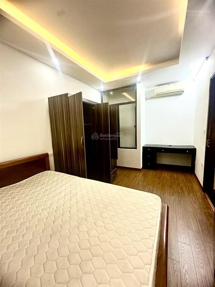 Nhà đẹp dương quảng hàm, vị trí trung tâm, ngõ thông, gần phố, sổ đẹp, nhà mới ở luôn 39m2*5t.