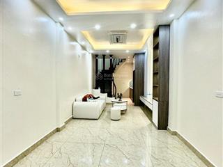 Hot nhất khu! nhà cầu giấy, 60m ra ôtô tránh, trước nhà ba gác đỗ, sổ đẹp, full nội thất 44m2*5t.
