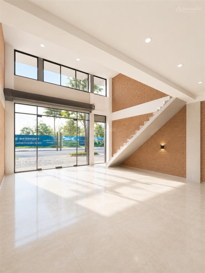Bán shophouse trục 16m waterpoint chỉ 5,7 tỷ full chi phí  đối diện chung cư solaria rise