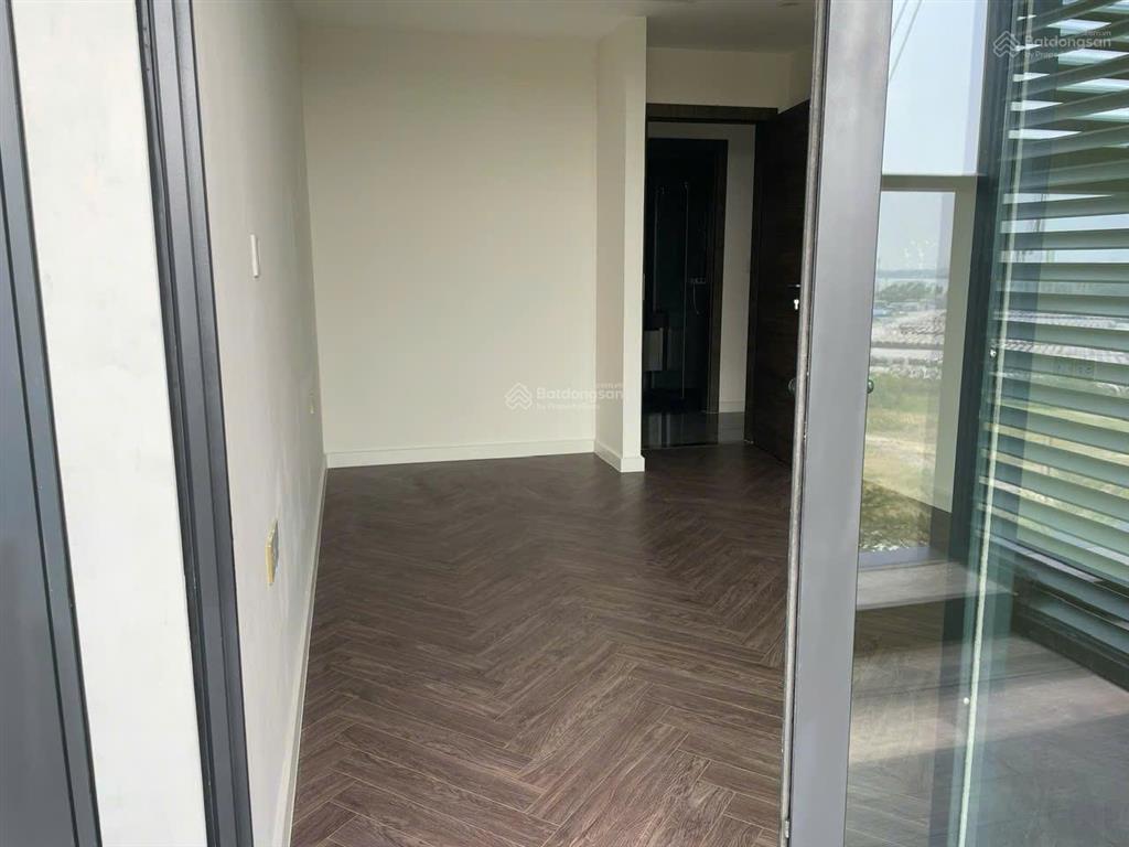 Bán gấp căn hộ sunshine diamond river 137m2  quận giá 7,5 tỷ  view đẹp, thoáng mát