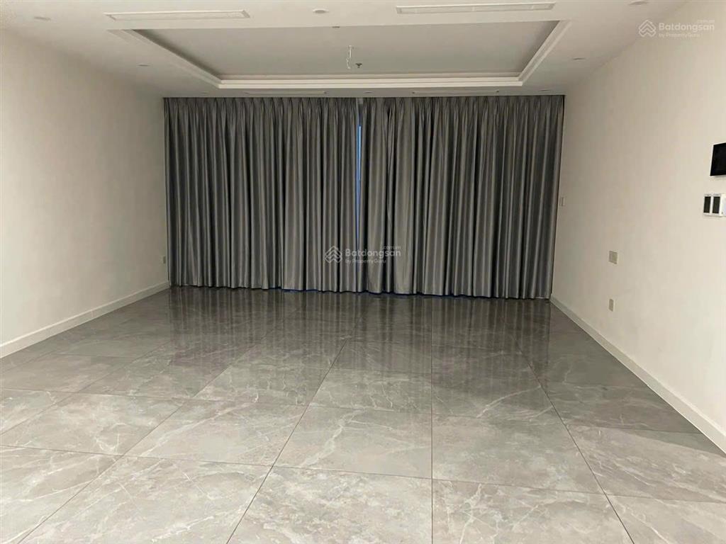 Bán gấp căn hộ sunshine diamond river 137m2  quận giá 7,5 tỷ  view đẹp, thoáng mát