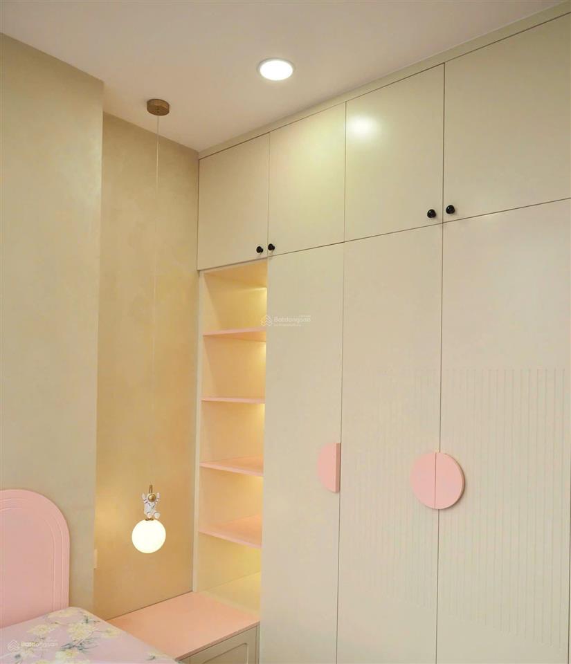 Bán gấp! căn hộ chung cư eco green sài gòn, 8,6 tỷ, 3pn, 2wc 81m2, đẹp, nhiều tiện ích hot!