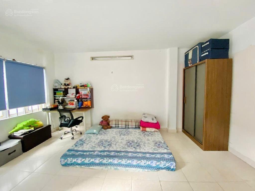 Nguyễn bỉnh khiêm q1, dt 38m2, 3 tầng, 2pn, 3wc, pk, bếp và sân thượng tại đường giá rất hợp lý