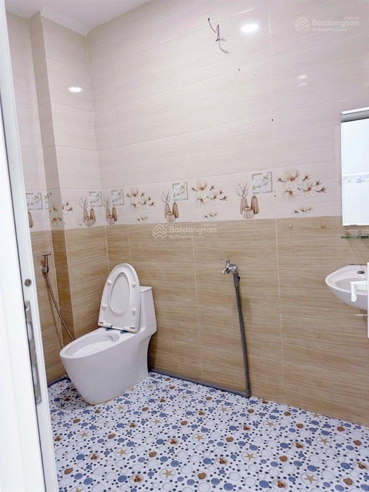Trần xuân soạn, 4,9 tỷ, 30m2, 4 tầng, 4pn, 4wc ,pk,bếp ,sân thượng,ban công ,nhà mới vào ở ngay.