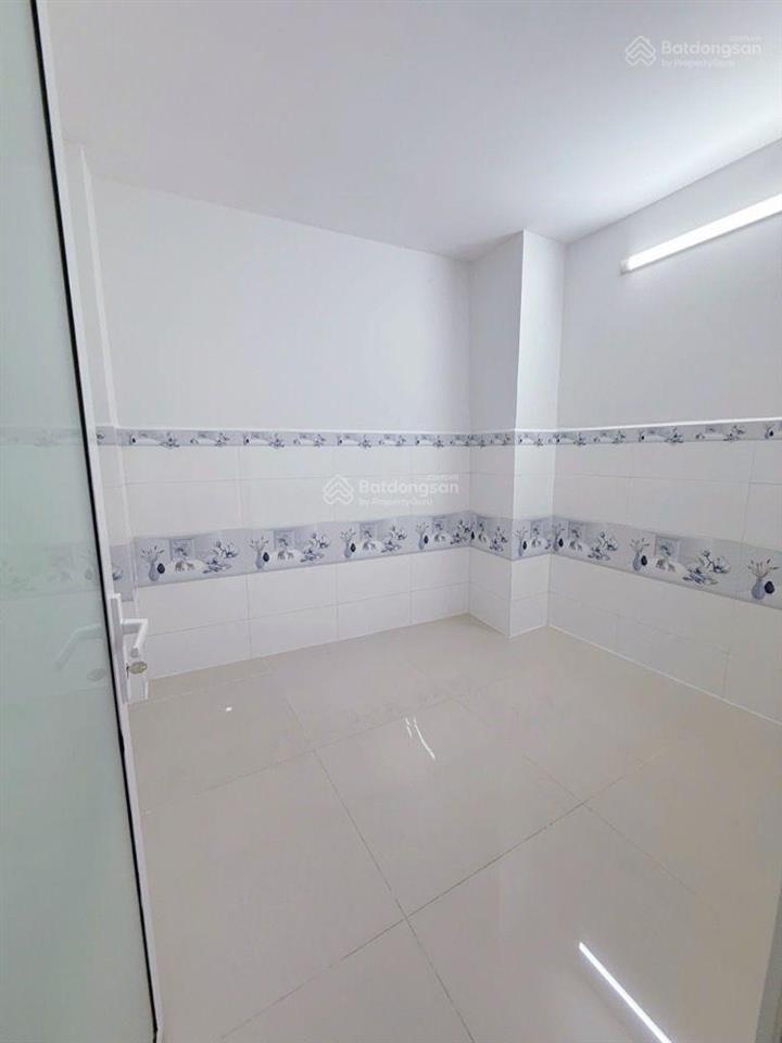 Trần xuân soạn, 4,9 tỷ, 30m2, 4 tầng, 4pn, 4wc ,pk,bếp ,sân thượng,ban công ,nhà mới vào ở ngay.
