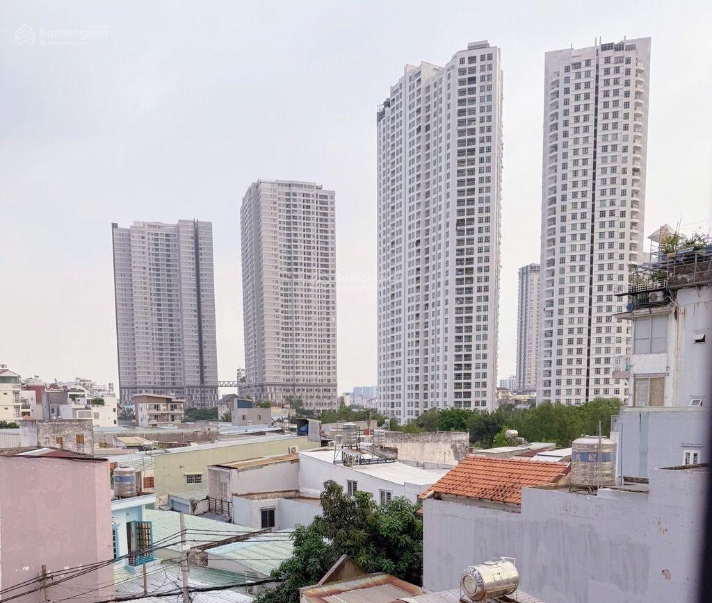 Trần xuân soạn, 4,9 tỷ, 30m2, 4 tầng, 4pn, 4wc ,pk,bếp ,sân thượng,ban công ,nhà mới vào ở ngay.