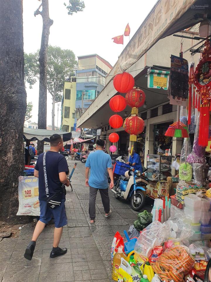 Đinh tiên hoàng, 8 tỷ, 59m2, 4m x 15m, 2pn + 2wc nhà cũ sửa qua là ở hoặc xây mới làm chdv, đầu tư