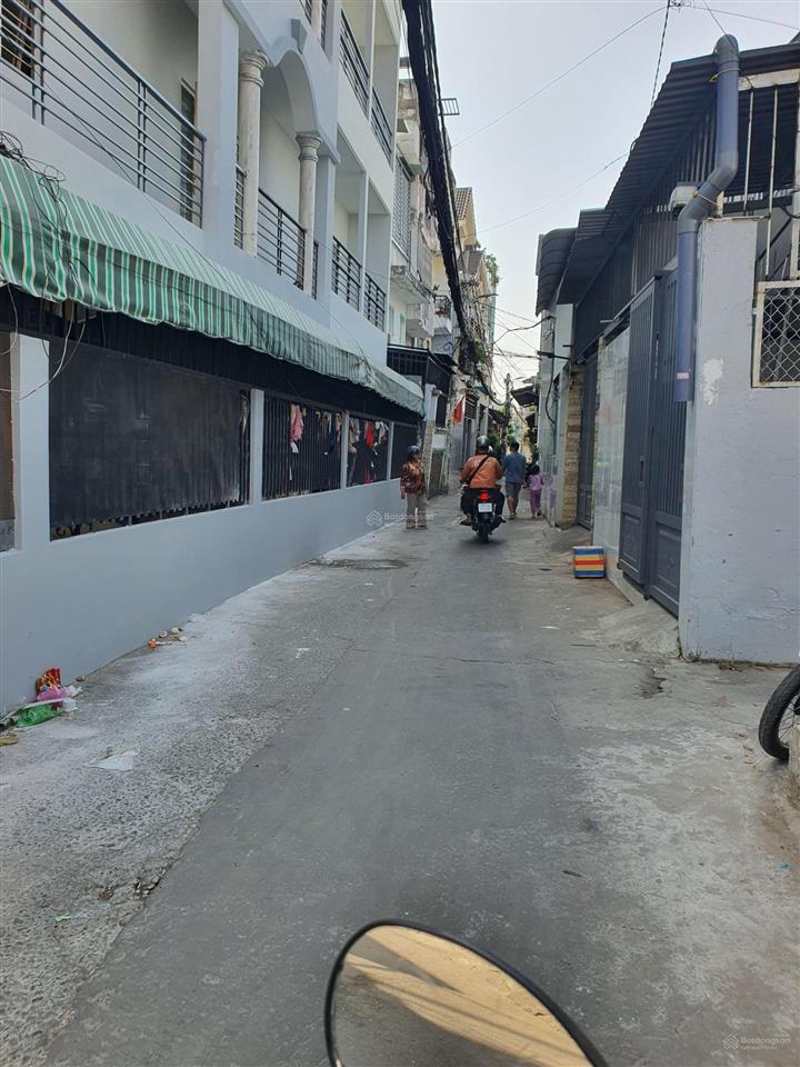 Huỳnh tấn phát, 8,8 tỷ, dt.104m2, 7pn, 7wc, 4 tầng , hẻm xe hơi, cách mặt tiền huỳnh tấn phát 50m