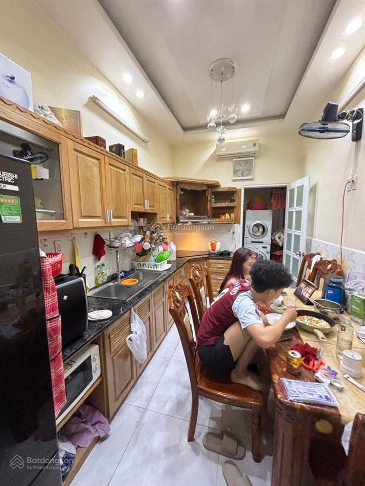 Bán nhà riêng 5, đường bùi thị xuân, quận 1, 9 tỷ, 40 m2, đẹp, nhiều tiện ích