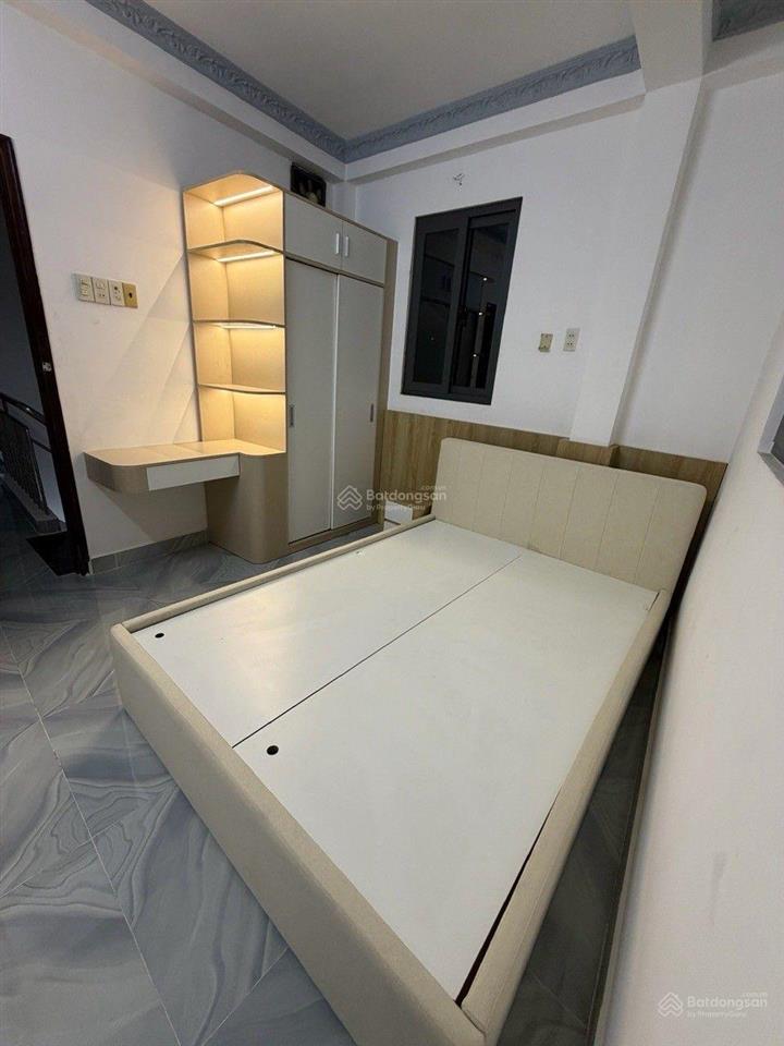 Bán nhà nguyễn trãi q5, xe hơi ngủ nhà, giá 9,9 tỷ, 42 m2, 3pn, 3wc, gấp bán.