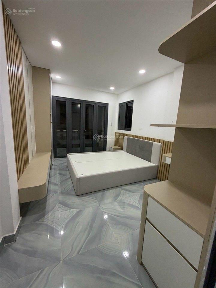 Bán nhà nguyễn trãi q5, xe hơi ngủ nhà, giá 9,9 tỷ, 42 m2, 3pn, 3wc, gấp bán.