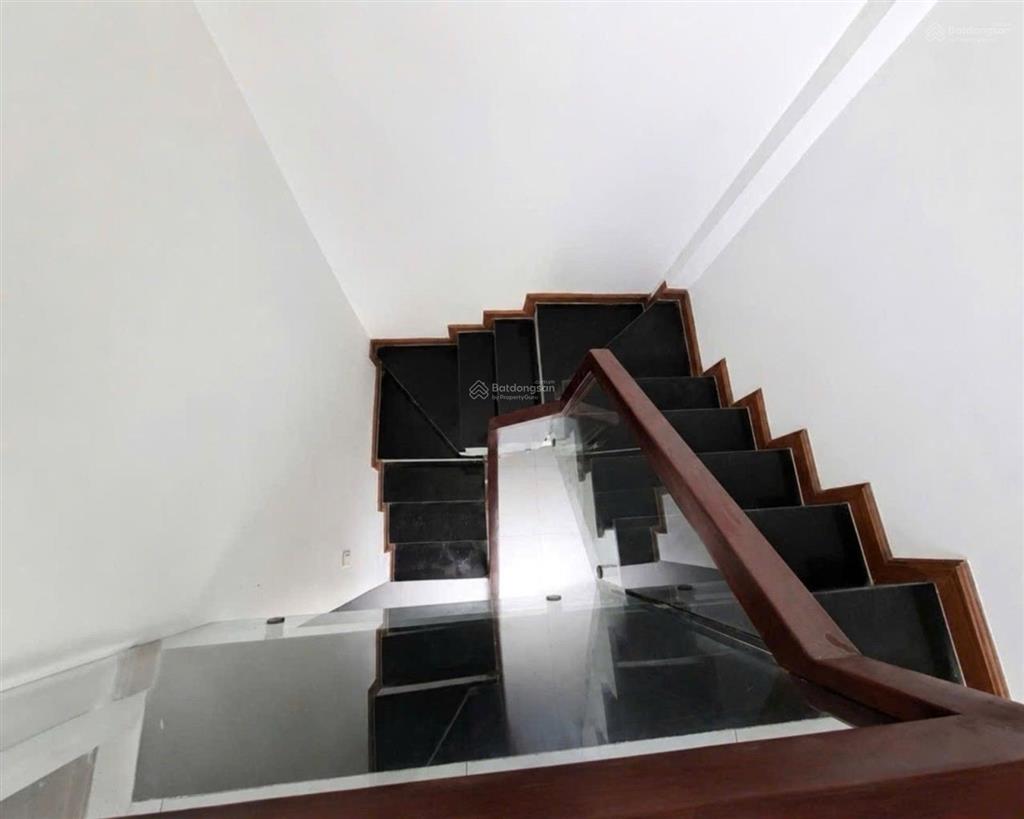 Bán nhà đường nguyễn trãi, q5dt 38m2 lô góc  kinh doanh tốt giá 9,6 tỷ(tl)