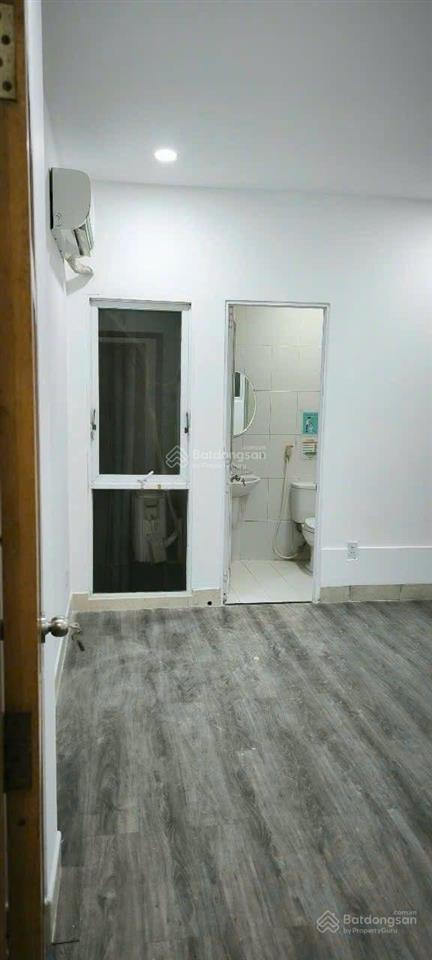Bán nhà 45m2, 9,6 tỷ, 8pn, 8wc tại phan văn trị, hẻm xe hơi vô nhà p.1, q.5, hcm