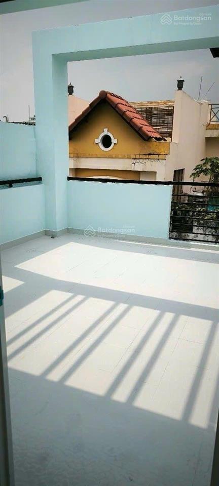 Bán nhà 45m2, 9,6 tỷ, 8pn, 8wc tại phan văn trị, hẻm xe hơi vô nhà p.1, q.5, hcm