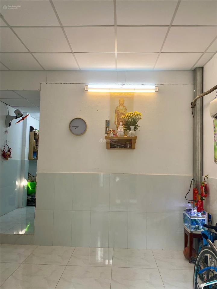 Nhà riêng với diện tích 40m2 (diện tích sử dụng 80m2, 1 trệt 1 gác suốt), 2pn, 1wc, hướng đông bắc