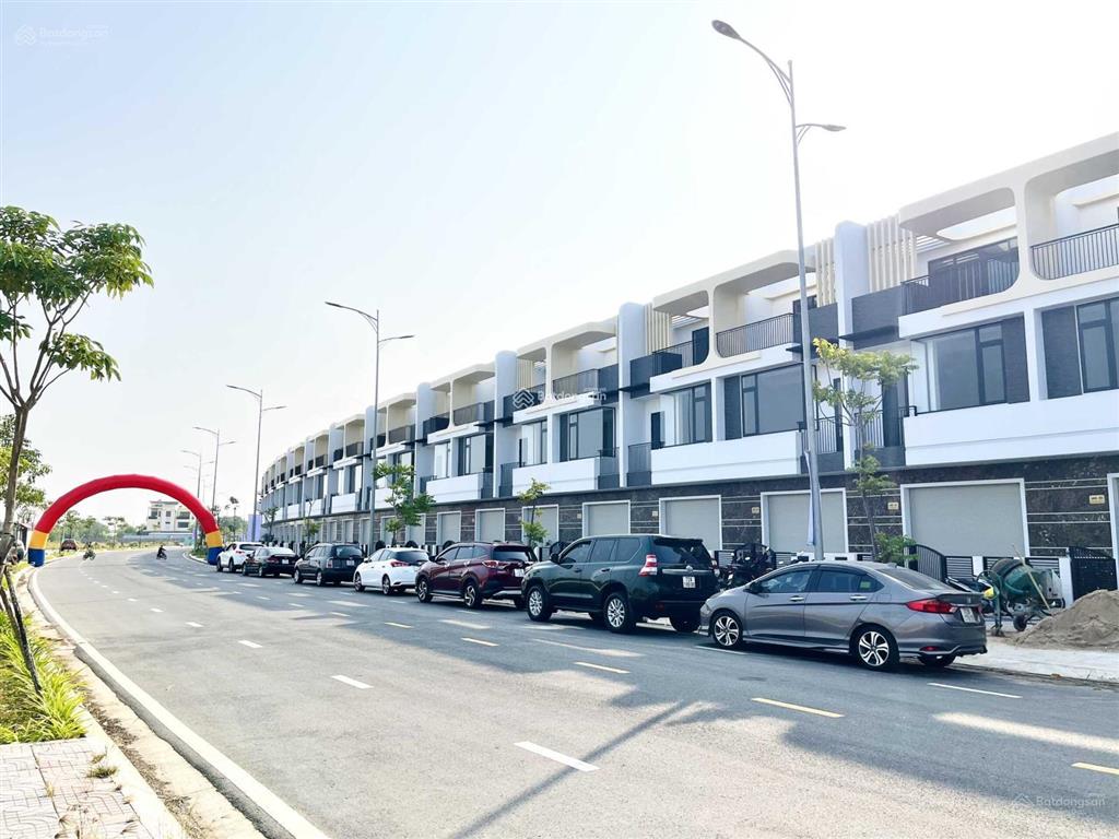 Chỉ từ 2 tỷ nhận ngay nhà phố hướng biển the light city cđt hodeco