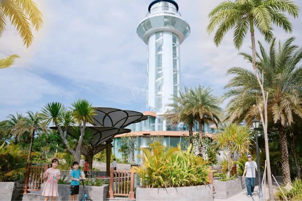 Bán nhà phố liền kề the light city vũng tàu lk7100m2, hướng đông nam, đối diện công viên